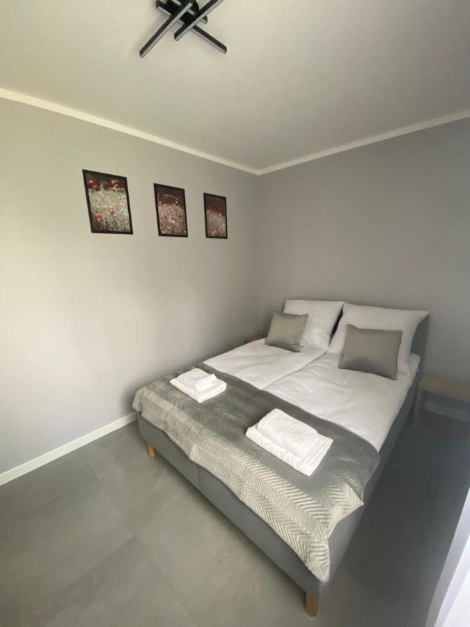 Energylandia Zator Noclegi Apartament Pokoje Do Wynajecia Polanka Wielka Exterior photo